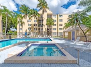 8343 Lake Dr #LAS, Miami, FL 33166