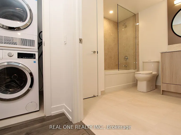 771 Yonge St #1006 — Photo 9