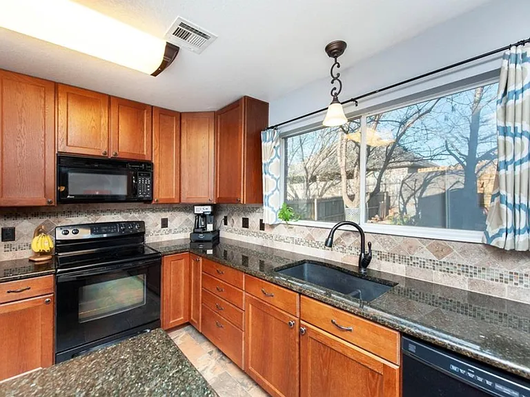 17517 Wain Bridge Ave — Photo 7