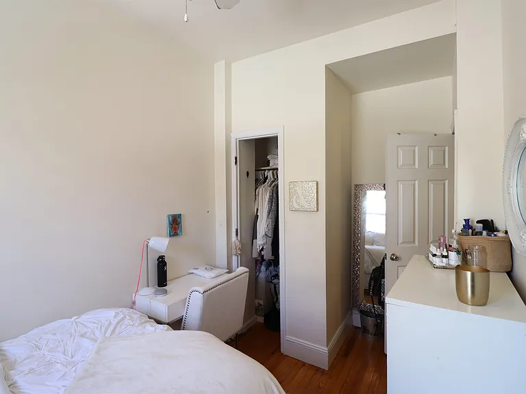 202 Bloomfield St #2 — Photo 8