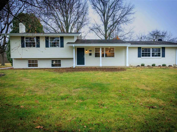 214 Foster Dr, Attica, IN 47918