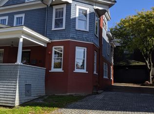 82 Hungerford Ter, Burlington, VT 05401