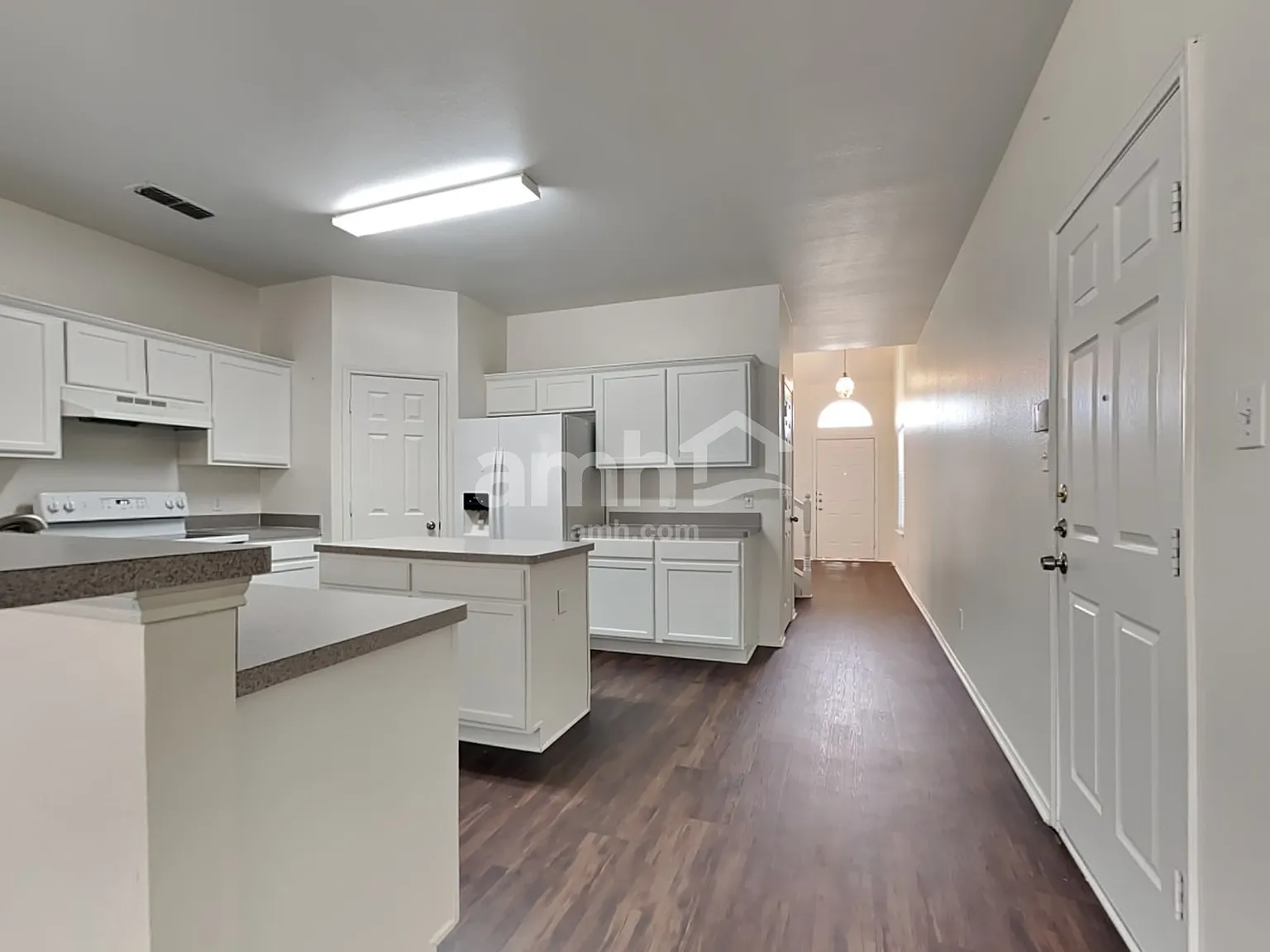 4 bed, 2.5 bath, 2841 sqft, $2,780 — Photo 4
