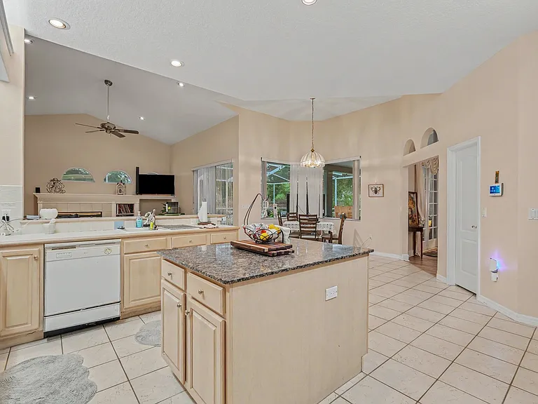 702 Brooker Ridge Ct — Photo 12