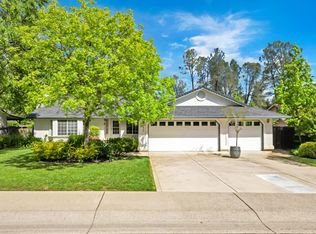 2252 Wicklow St, Redding, CA 96001
