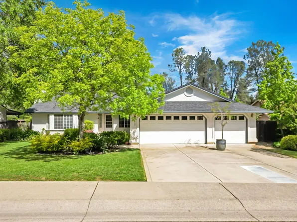 2252 Wicklow St, Redding, CA 96001