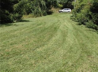243 W Crossnore Dr, Newland, NC 28657