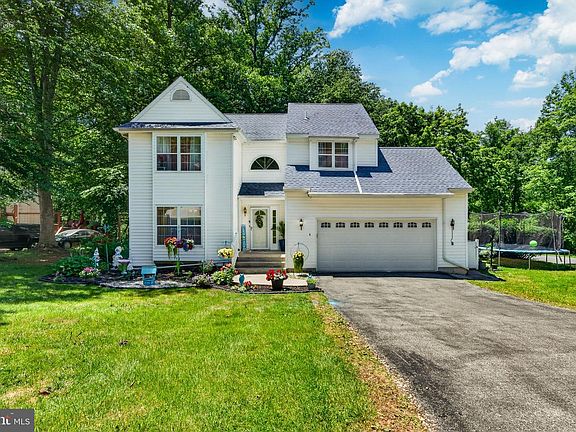 2nd image of 102 Valley View Dr
