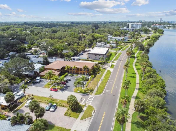 2037 Edgewater Dr #103, Clearwater, FL 33755