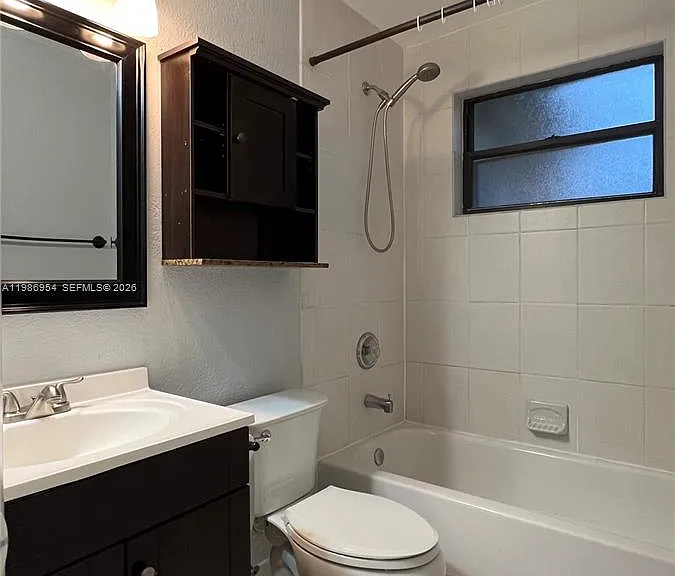 5048 SW 92nd Ter #5048 — Photo 8