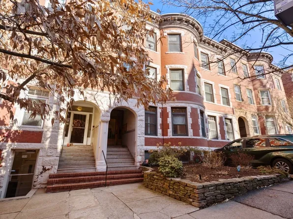 195 Winthrop Rd #1, Brookline, MA 02445