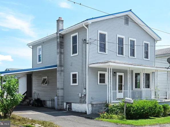 15 S 7th St, Tower City, PA 17980