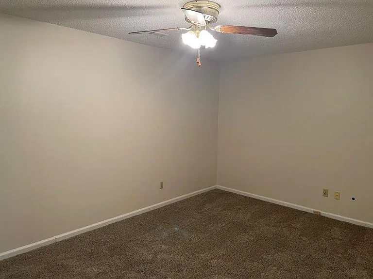 2519 Hawksbury Ln — Photo 25
