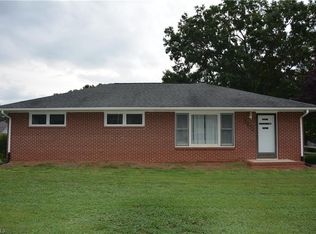 3834 Frye Bridge Rd, Clemmons, NC 27012