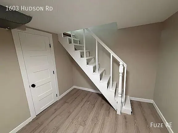 Charming 4-Bed Sanctuary in Saint Paul - Cozy Comfort at 1603 Hudson Rd! — Photo 3