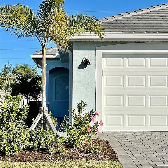 8057 Shore Lake Dr — Photo 2