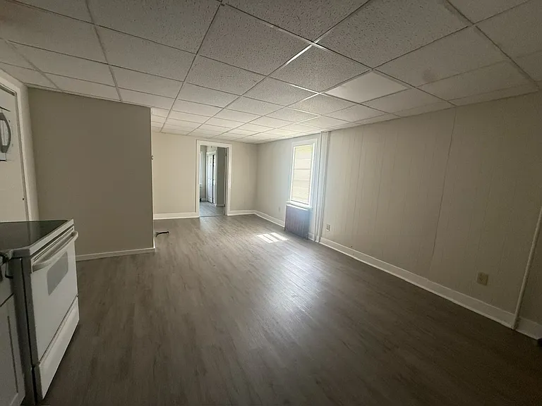 941 Port Carbon St — Photo 1