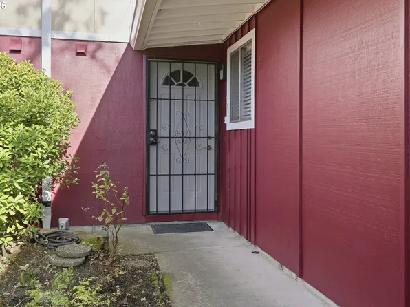 1326 Quaker St, Eugene, OR 97402