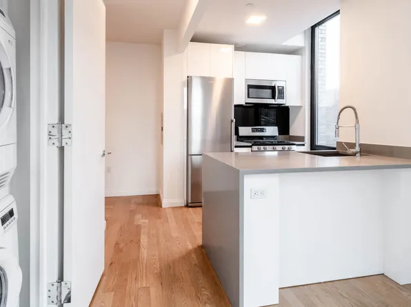 239 North 9th Street image 15 of 57