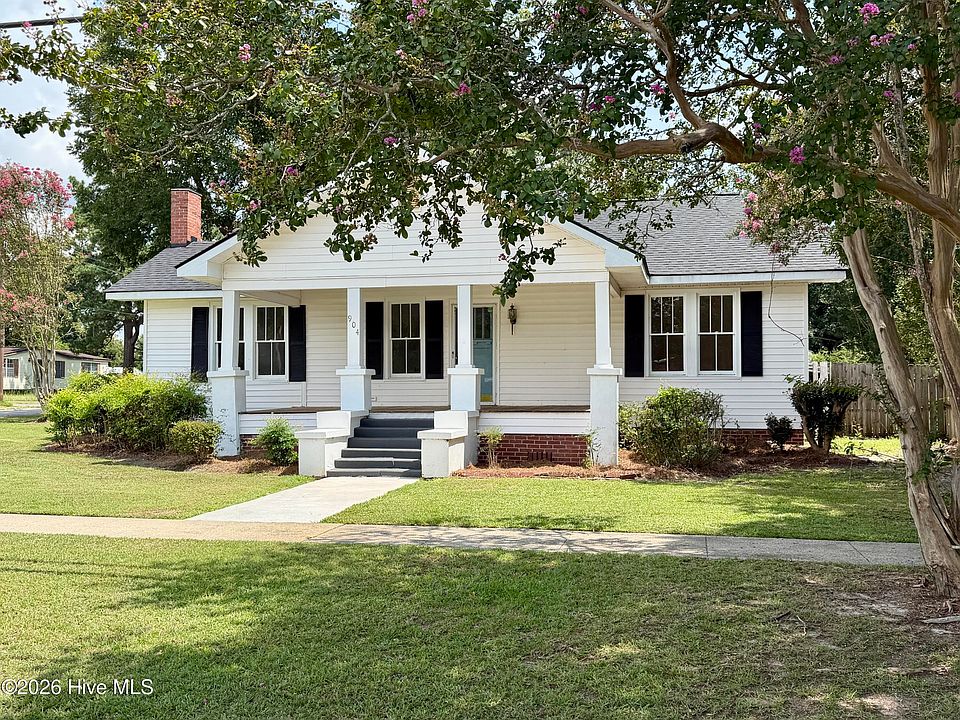 1st image of 904 Girard Avenue