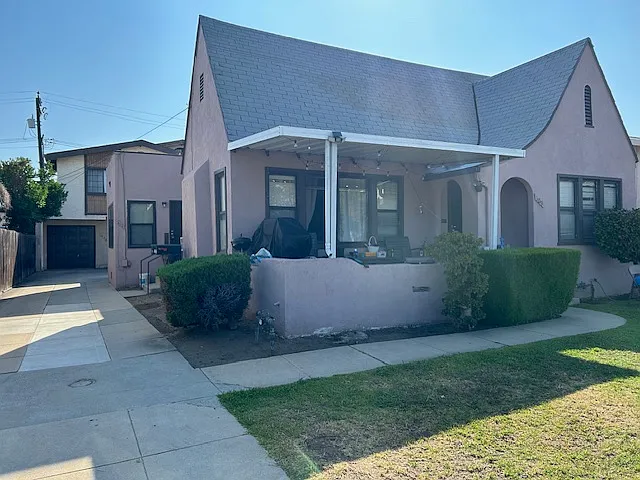 111 S 5th St