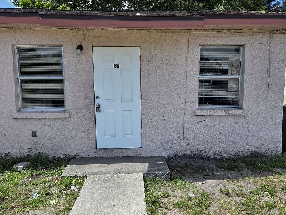 1st image of 317 10th Ave W