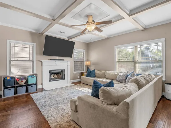3321 Wiser Dr, Clarksville, TN 37042