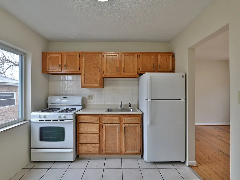 460 E Norwich Ave #A — Photo 11