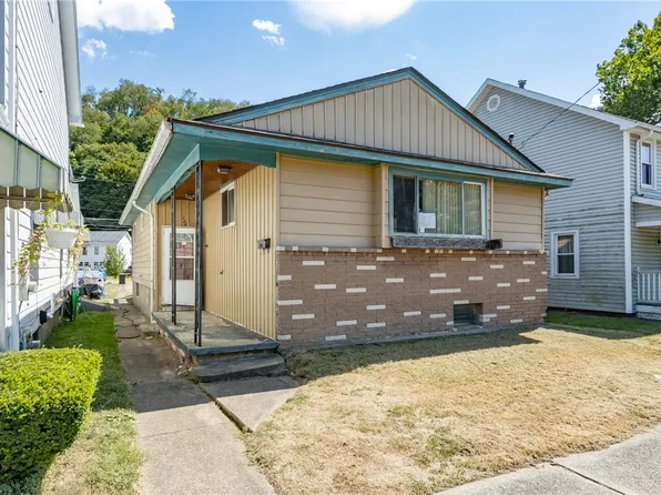 308 3rd Ave, Ford City, PA 16226