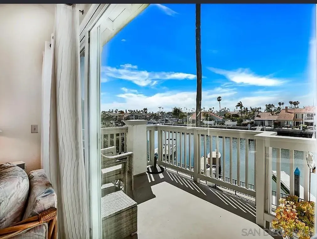 2 bed, 2.0 bath, 1665 sqft, $5,500 — Photo 1