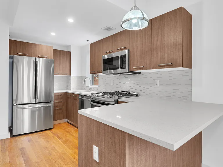 159 Smith St #5B — Photo 4