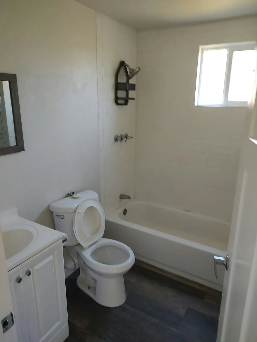 bathroom - 45829 Squire Creek Rd