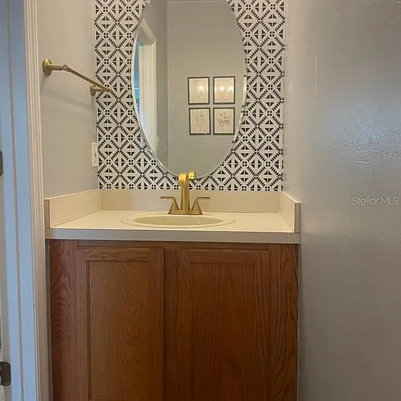 290 Marion Pl — Photo 9