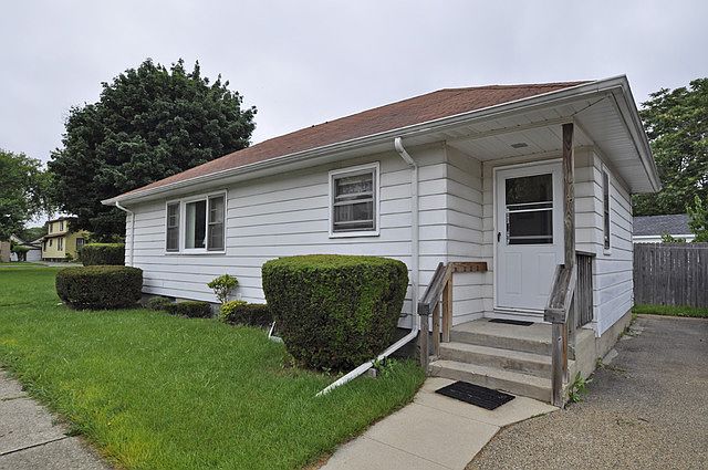 1st image of 421 S Elmwood Ave