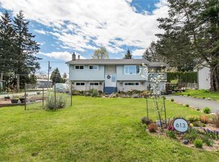 613 Nootka St, Comox, BC V9M 2L8