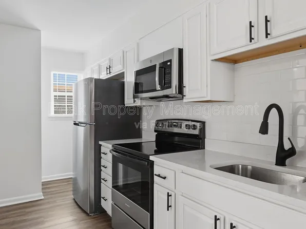 304 S Center St, Ashland, VA