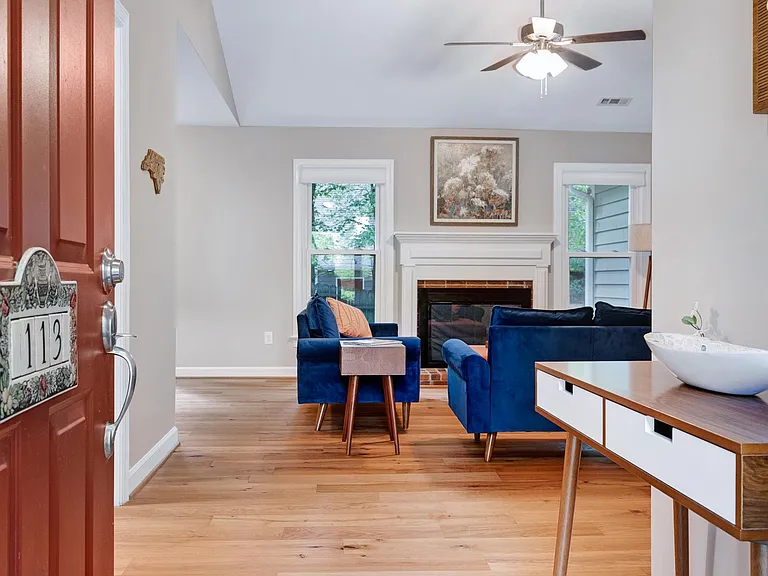 113 Wethersfield Dr — Photo 12
