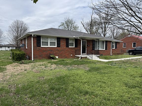 3rd image of 207 Elmwood Dr