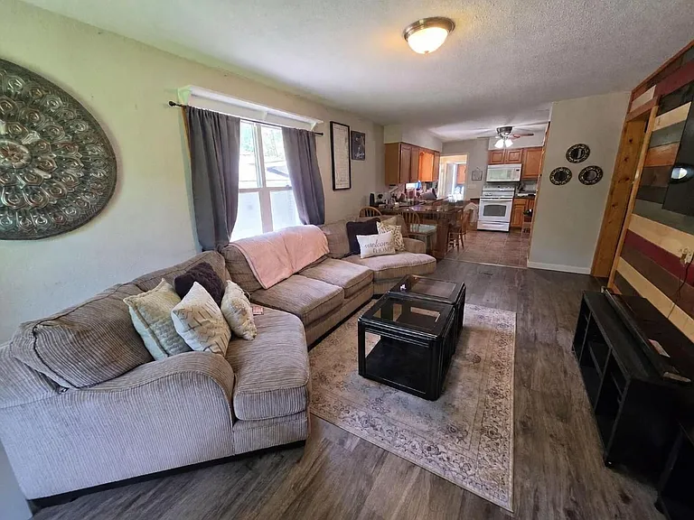 4940 Hobbs Rd — Photo 5