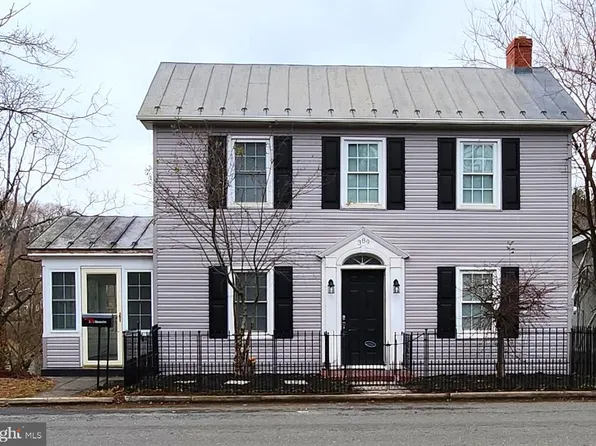 389 N Massanutten St, Strasburg, VA 22657
