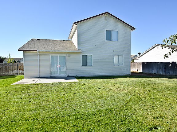 3rd image of 1856 W Mountain Pointe Ave