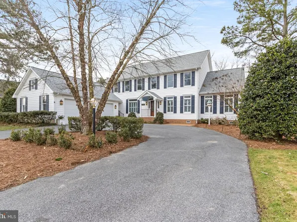 130 E Side Dr, Rehoboth Beach, DE 19971