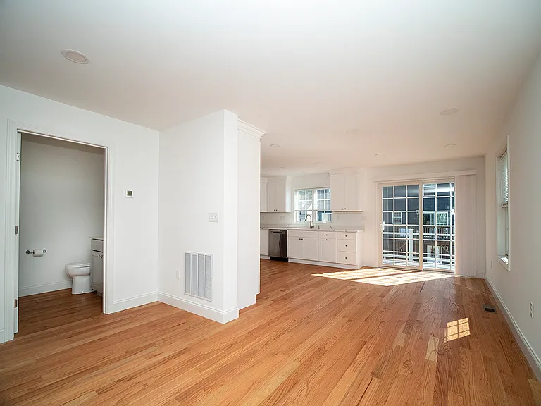 44 Mettler St #A — Photo 6