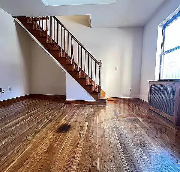 203 W 85th St #PENTHOUSE — Photo 3