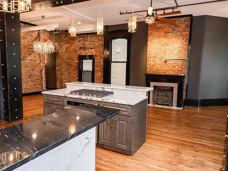 275 S Limestone St #140 — Photo 34