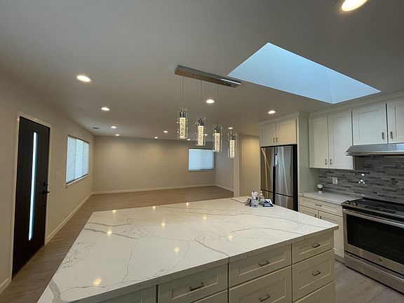 5th image of 5748 Cahalan Ave #5748