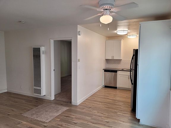 4th image of 2703 Curtis Ave #B2
