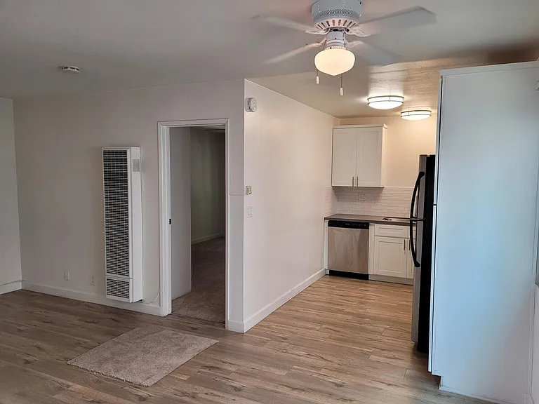 2703 Curtis Ave #B2 — Photo 4