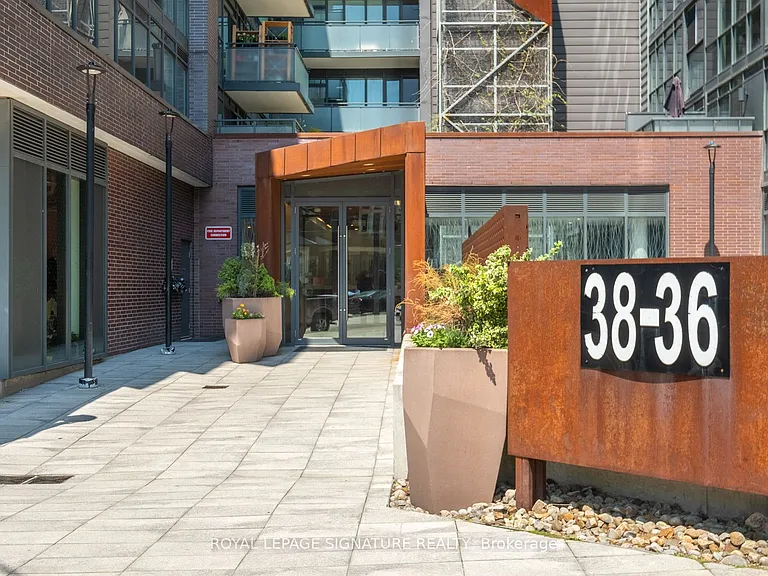 36 Howard Park Ave #610 — Photo 31