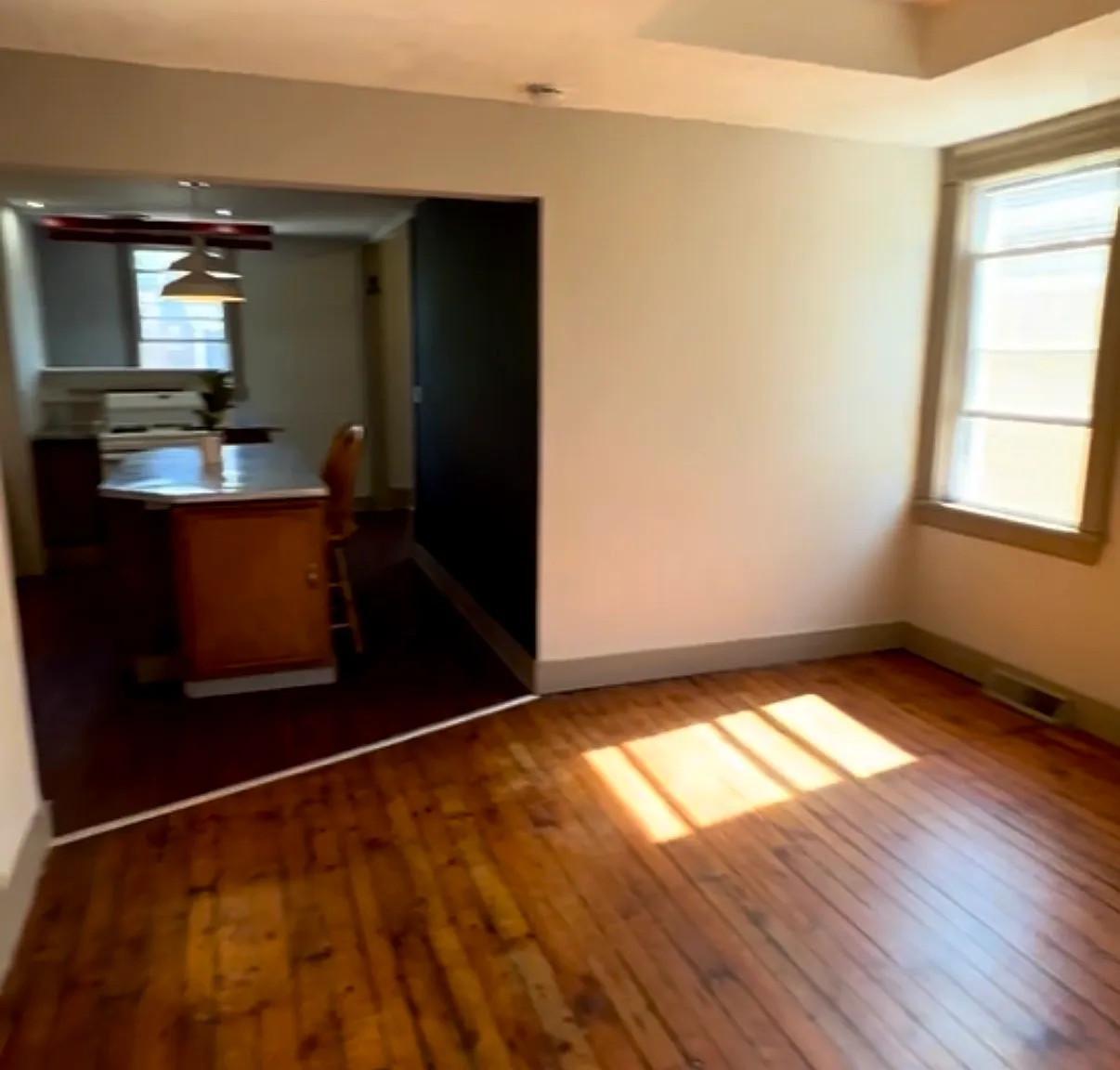 2 bed, 1400 sqft, $1,600 — Photo 3